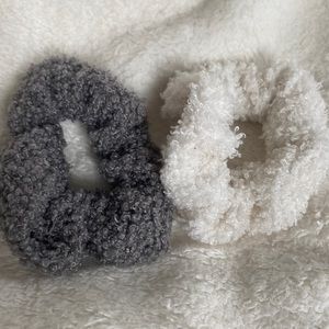 gray and white textured scrunchies